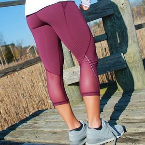 Lululemon plum free runner cropped leggings